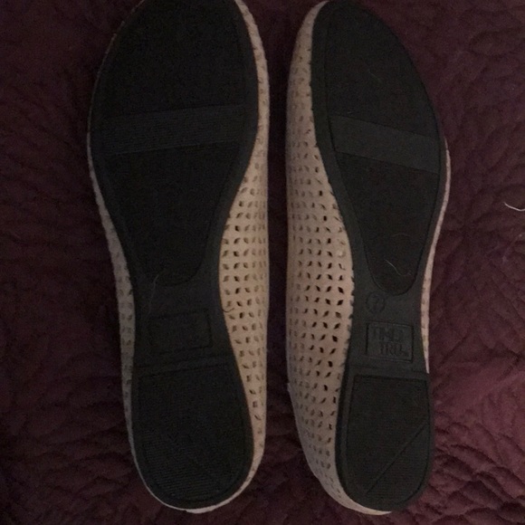 Shoes - Picture 2 of 3